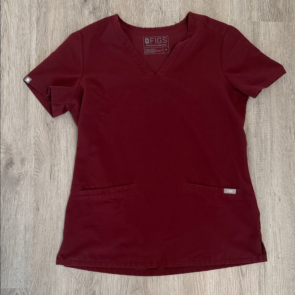 FIGS Women’s V-Neck Scrub Top in Burgundy